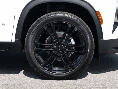 New 2026 Chevrolet Traverse LT w/ Driver Confidence Package image 11