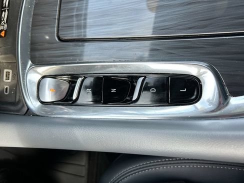 Used 2023 Buick Enclave Essence w/ Experience Buick Package FWD image 26