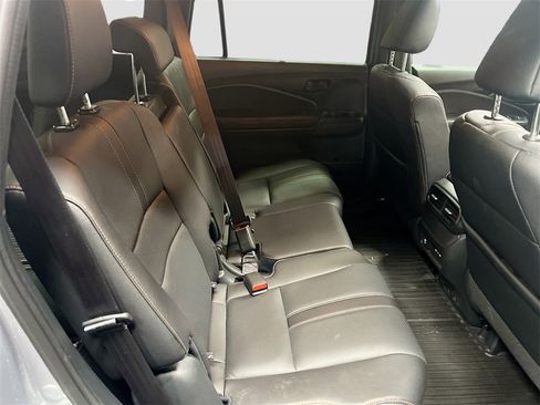 Used 2024 Honda Passport TrailSport image 29