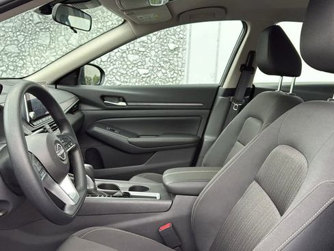 New 2025 Nissan Altima 2.5 SV image 17
