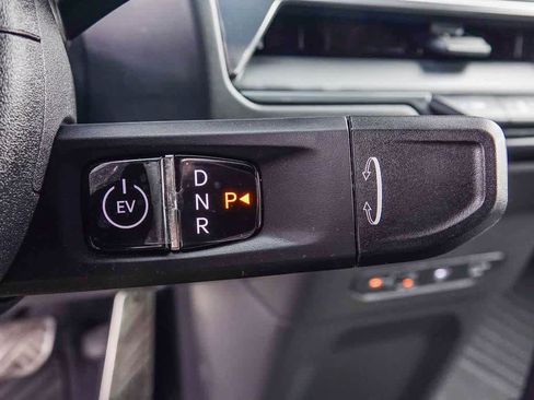 Used 2024 Kia EV9 GT-Line image 18