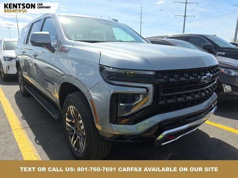 Used 2025 Chevrolet Suburban Z71 image 14