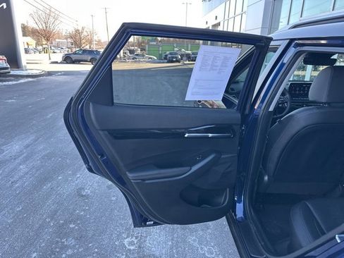 Used 2023 Kia Seltos SX image 47