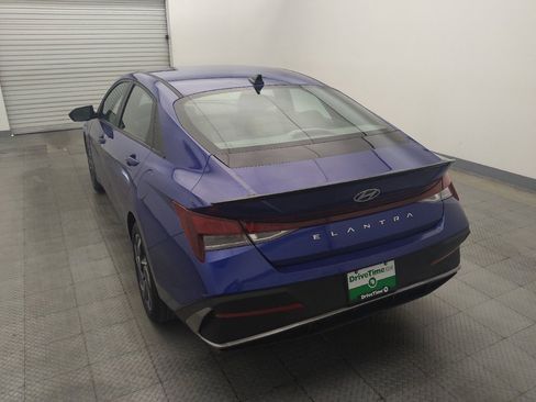 Used 2025 Hyundai Elantra Sport FWD image 6