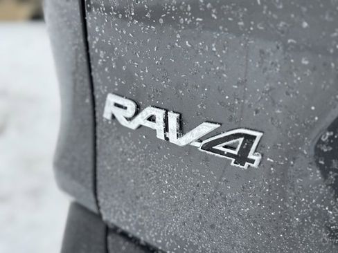 Used 2025 Toyota RAV4 XLE image 42