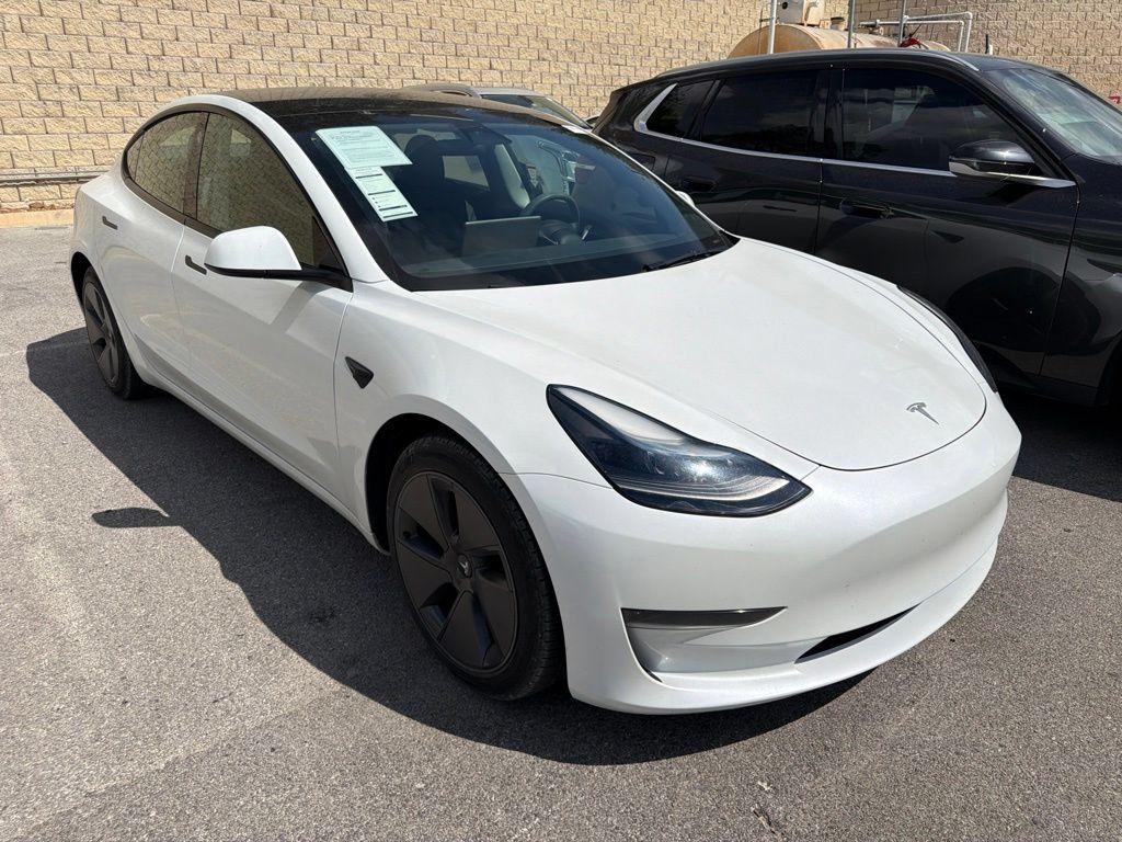 Used 2023 Tesla Model 3 Standard Range RWD image 4