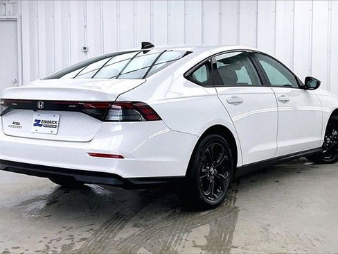 Certified 2025 Honda Accord SE image 12