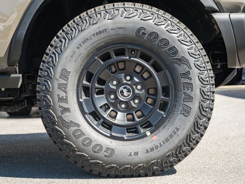 New 2026 Ford Bronco Badlands AWD/4WD image 18