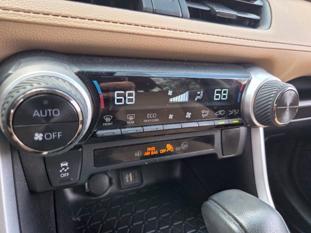 Used 2023 Toyota RAV4 LE AWD/4WD image 26