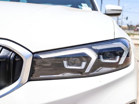 Used 2023 BMW 330i Sedan w/ Parking Assistance Package RWD image 9