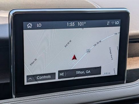 Used 2022 Lincoln Corsair Reserve w/ Elements Package FWD image 18