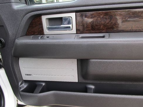 Used 2013 Ford F150 Platinum image 22