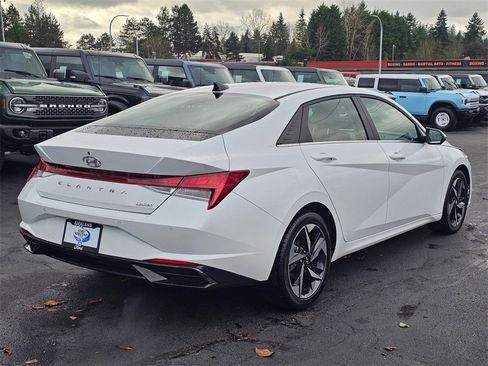 Certified 2021 Hyundai Elantra Limited w/ Cargo Package image 7