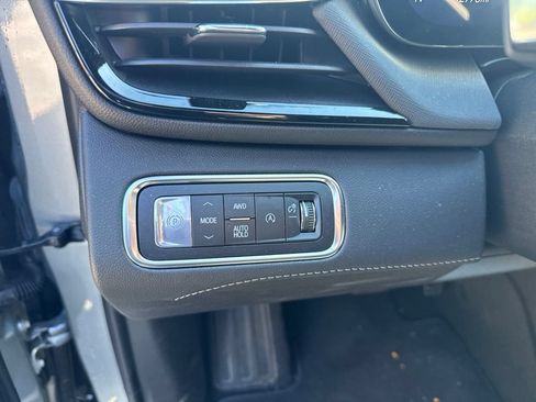 Used 2026 Buick Enclave Sport Touring AWD/4WD image 14