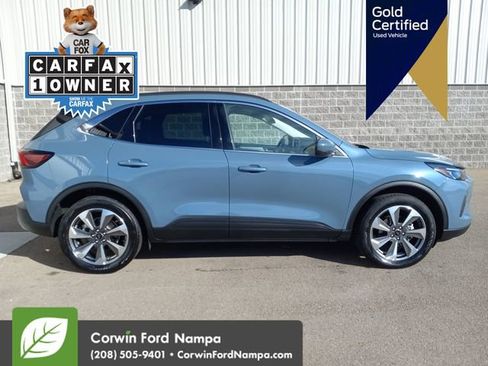 Used 2025 Ford Escape Platinum image 2