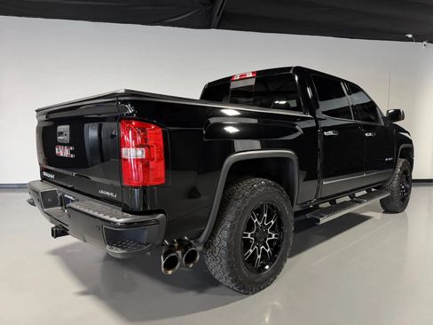 Used 2014 GMC Sierra 1500 Denali w/ Suspension Package, Off-Road AWD/4WD image 4