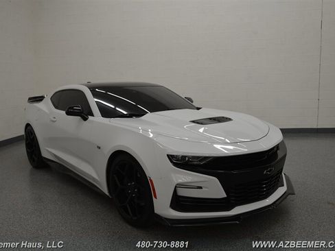 Used 2019 Chevrolet Camaro SS image 6