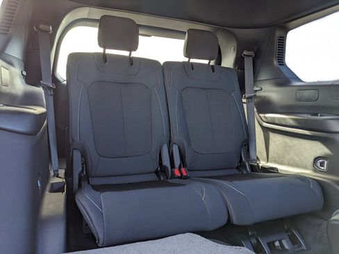 New 2025 Jeep Grand Cherokee L Laredo image 43