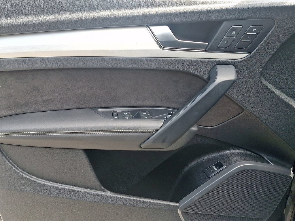 Used 2019 Audi SQ5 Premium Plus w/ Premium Plus Package AWD/4WD image 13
