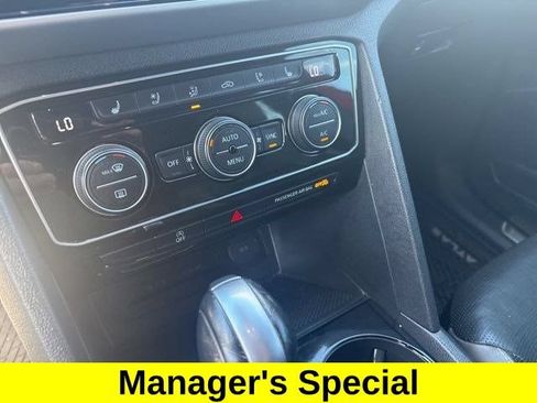 Used 2021 Volkswagen Atlas Cross Sport SEL Premium R-Line AWD/4WD image 25