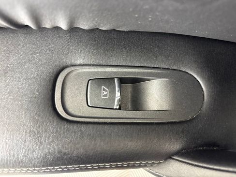 Used 2018 Nissan Armada Platinum w/ Interior Lighting Package RWD image 42