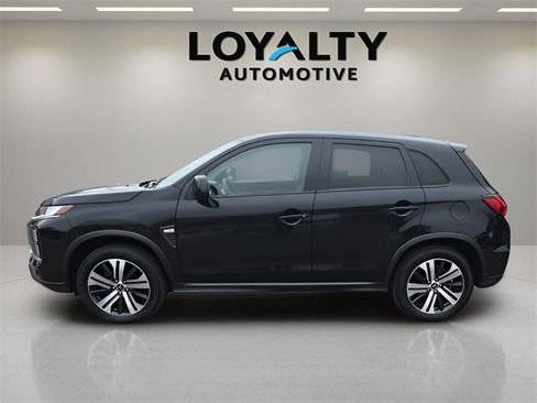 Used 2023 Mitsubishi Outlander Sport ES image 2