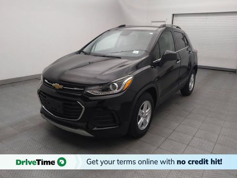 Used 2020 Chevrolet Trax LT w/ LT Convenience Package FWD image 1