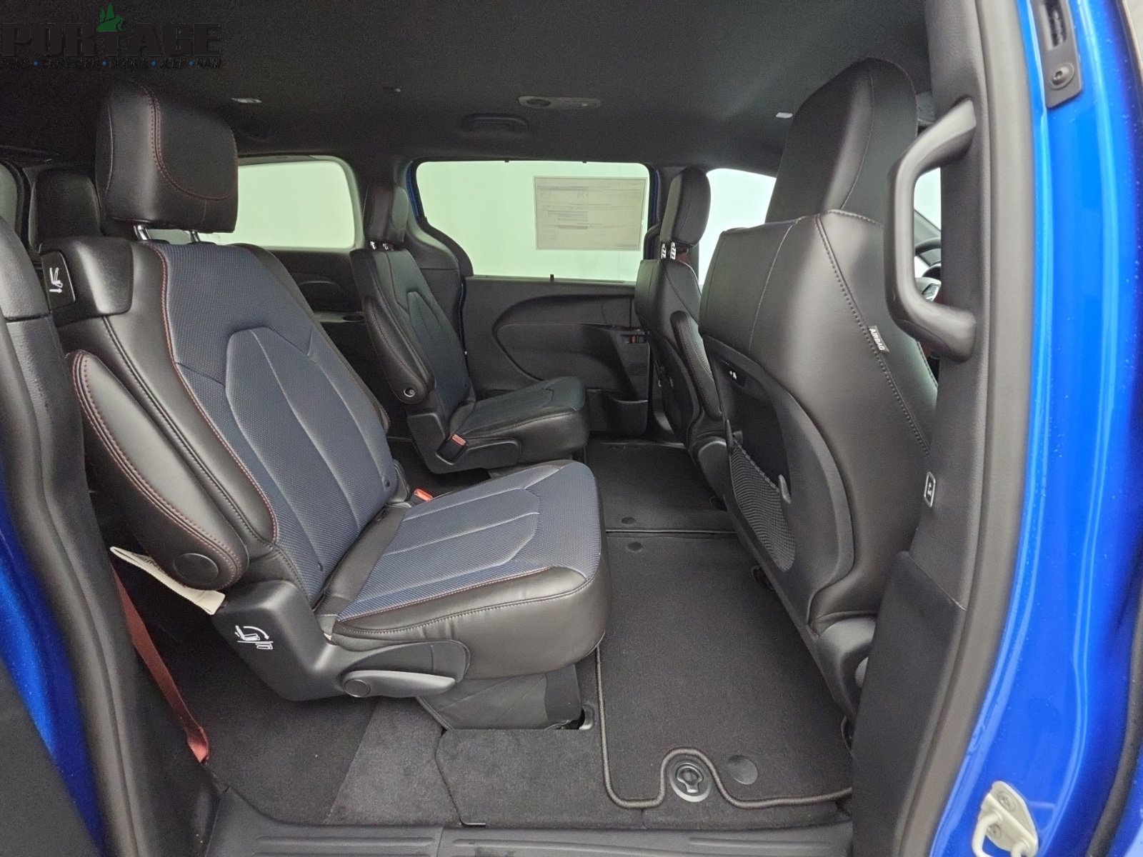 New 2027 Chrysler Pacifica Select AWD/4WD image 38