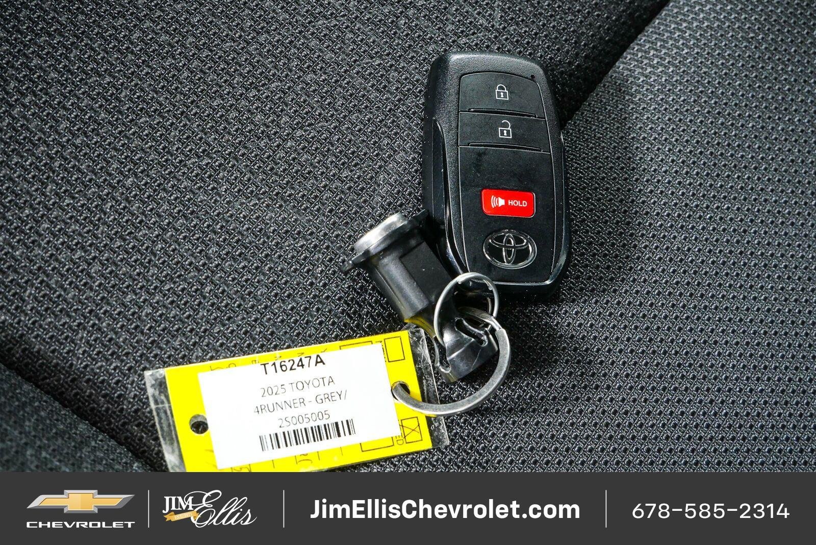 Used 2025 Toyota 4Runner SR5 RWD image 36