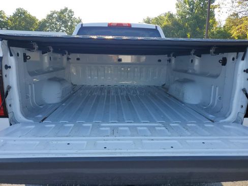 Used 2014 GMC Sierra 1500 SLE w/ SLE Value Package AWD/4WD image 8
