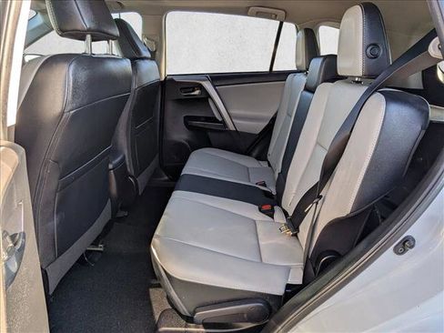 Used 2018 Toyota RAV4 Limited image 17