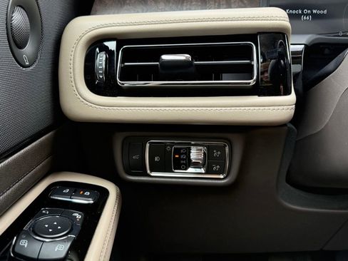 Used 2023 Lincoln Aviator Reserve w/ Equipment Group 201A AWD/4WD image 22