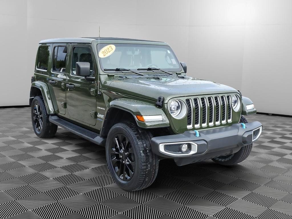 Used 2023 Jeep Wrangler Unlimited Sahara w/ Cold Weather Group AWD/4WD image 10