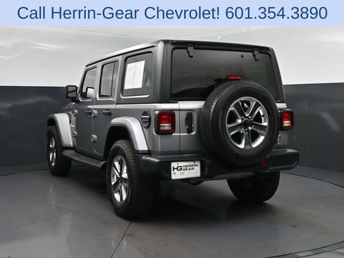Used 2021 Jeep Wrangler Unlimited Sahara AWD/4WD image 5