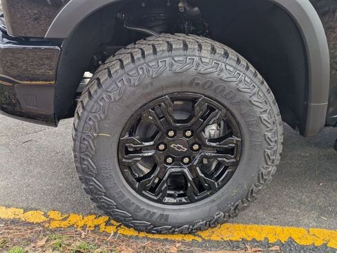 New 2026 Chevrolet Silverado 1500 ZR2 w/ Dark Appearance Package image 7