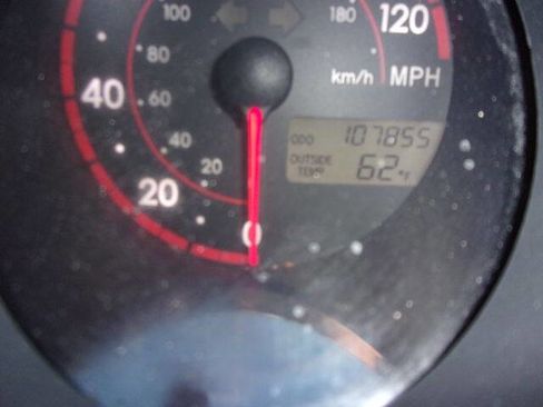 Used 2007 Toyota Matrix XR image 12