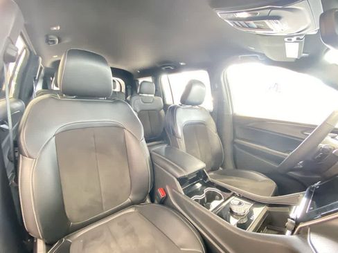 Used 2023 Jeep Grand Cherokee L Laredo AWD/4WD image 27