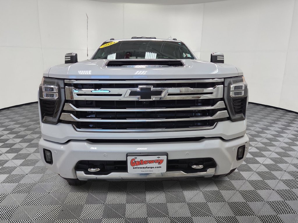 Used 2024 Chevrolet Silverado 2500 High Country w/ High Country Premium Package AWD/4WD image 7
