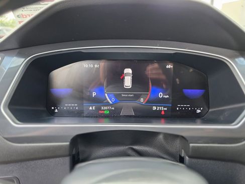 Used 2024 Volkswagen Tiguan SE image 25