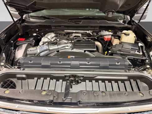 Used 2024 Chevrolet Silverado 3500 High Country w/ High Country Premium Package AWD/4WD image 27