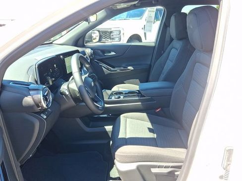 Used 2026 Chevrolet Equinox LT FWD image 10