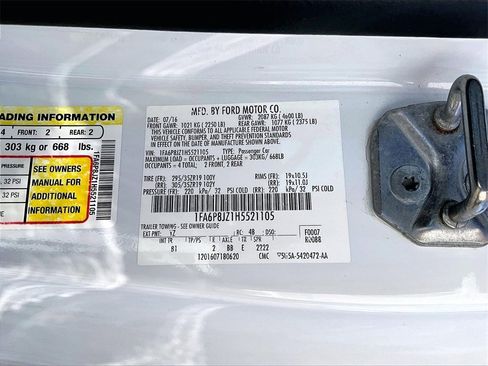 Used 2017 Ford Mustang Shelby GT350 image 26