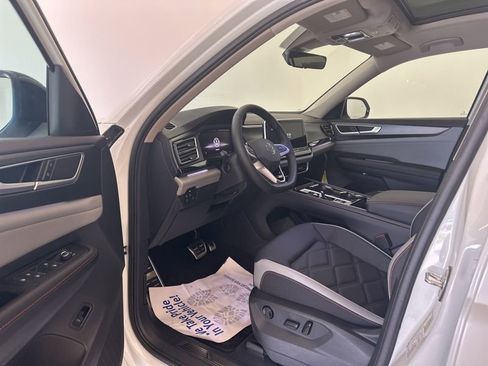 New 2026 Volkswagen Atlas Peak Edition AWD/4WD image 7