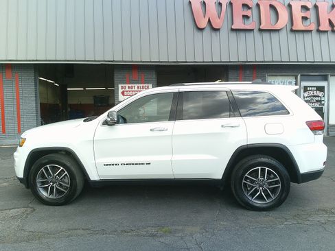 Used 2022 Jeep Grand Cherokee Limited AWD/4WD image 4