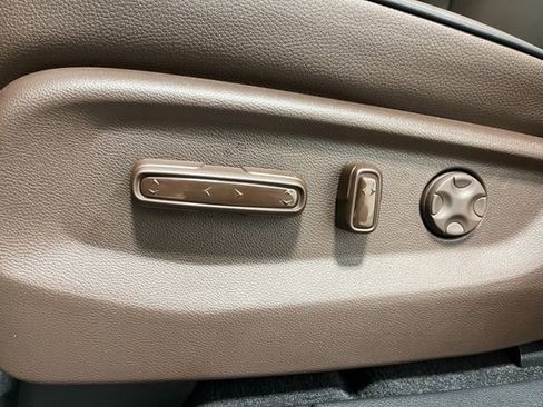 New 2026 Honda Odyssey Touring image 14