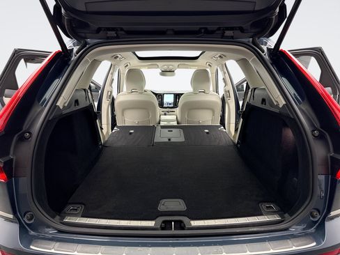 Used 2024 Volvo XC60 B5 Plus w/ Climate Package AWD/4WD image 22