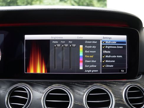 Used 2020 Mercedes-Benz E 350 Sedan image 24