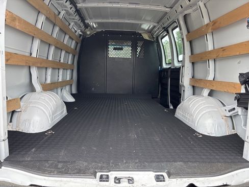 Used 2023 GMC Savana 2500 Work Van w/ Driver Convenience Package image 17