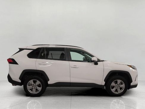 Used 2025 Toyota RAV4 XLE AWD/4WD image 11