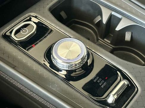 New 2025 Jeep Wagoneer S Limited image 18